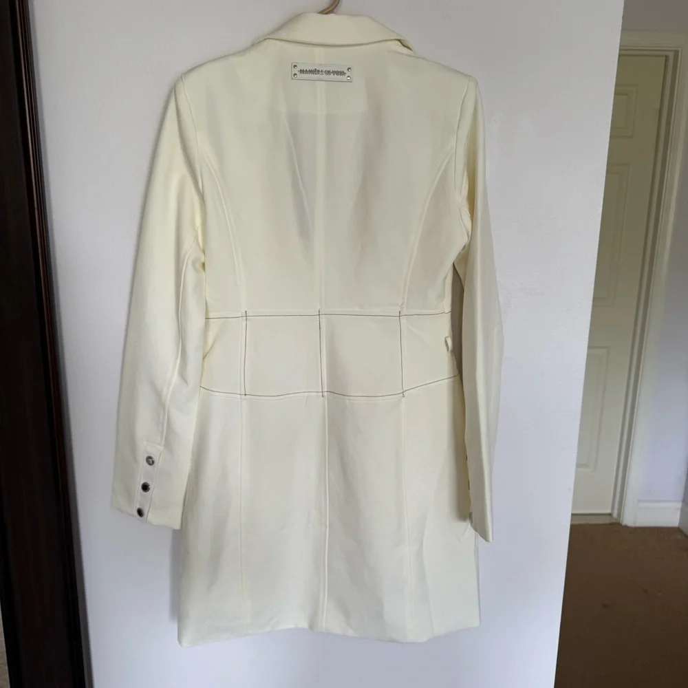 Maniere De Voir Cream Zip-Front Trench Coat